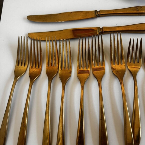 Neiman Marcus Dorling Golden Autumn Symphony Exclusive (Goldware) Set - Picture 8 of 11